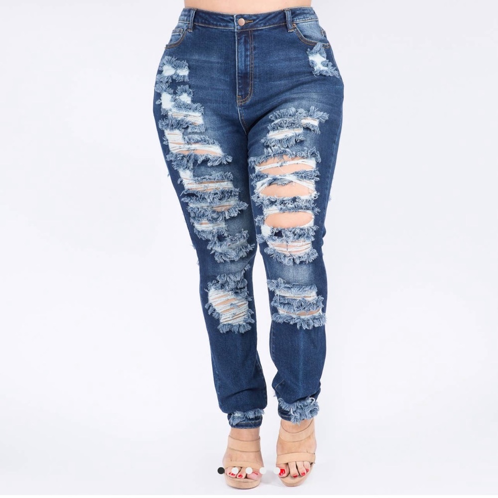 PLUS SIZE JEANS